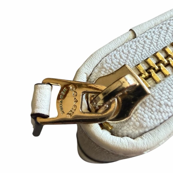 Coach Beige Signature Canvas Zip Wallet with Cream Trim - Picture 4 of 12